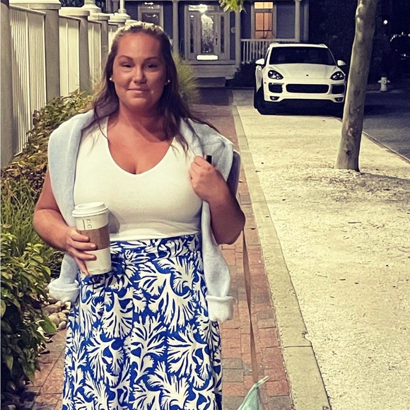 Meet your Posher, Tiffany - Picture 6 of 6